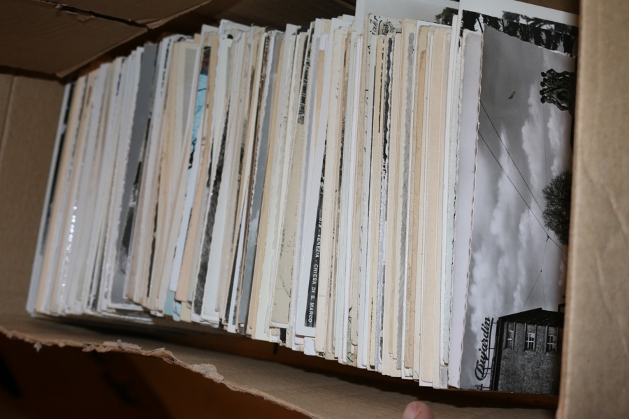 UTLAND. Parti ca 500 utländska kort i det mindre formatet. Topografiska.