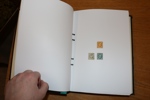 Samling 1856-2010 på blad monterat för hand. Med många bättre märken och serier, bland annat 25 skillingar. På 1900-talet även en del trevliga försändelser, samt en del tjänste och lösen.