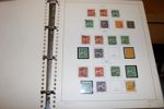 Välfylld samling stämplat/ostämplat med flera skillingar inkl 6+8 sk bco (blandad kvalitet) och några luckfyllare, vapentyp öre i dubbel uppsättning, svart+brunt lokalmärke, 3 öre lejon typ 1 m.m.