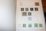 Välfylld samling stämplat/ostämplat med flera skillingar inkl 6+8 sk bco (blandad kvalitet) och några luckfyllare, vapentyp öre i dubbel uppsättning, svart+brunt lokalmärke, 3 öre lejon typ 1 m.m.