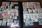 Lagerparti stämplat 1855-1996 i två välfyllda, 64-sidiga insticksböcker. Med flera bättre märken som 4 sk bco och 17 öre lejon, massor med vapen och ringtyp m.m. Tusentals märken!
