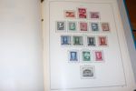 Trevlig mindre samling fram till 1977. Med 4+8 skilding i bl.kval. Därefter bättre, från 1900 nästan enbart x/xx. Efter 1930 är nästan alla bättre märken utan stämplar xx, så det är fint material. 