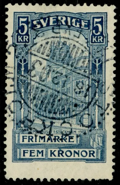 F65v. Ovanligt tidigt stämplat ex STOCKHOLM 16.12.03. Dessutom med den ännu ej listade varianten "plåtsår över R i KRONOR". Korta tänder.