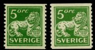 F143Acc. Lot två märken med vm cc i lite olika nyans.