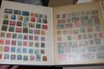 BELGIEN. Samling/parti klassiskt och fram till ca 1970-tal på en stor mängd lösa blad och ett insticksalbum. Ger ett lite rörigt men spännande intryck, finns säkert fyndchanser här!