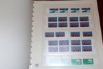 KANADA. Samling xx i sex vinröda SAFE-album med fickor från starten fram till 1993. Helt tomt före 1970-talet, men välfyllt xx från 1977 och framåt. Lågt utrop med tanke på de fina albumen!