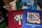 Parti årssatser 1970-90-tal, Nom 3400 kr räknat från 1980. Dessutom några mynt med silvervärde strax över 100 kr och ett brev med silvermedalj från bröllopet 1976.