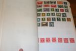 ÖSTERRIKE. Spännande kontorspärm med många klassiska märken, tidningsmärken m.m. samlat fram till 20-talet. Se bildexempel!