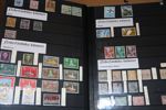 NEDERLÄNDERNA. Stort parti/samling i 10 tjocka insticksböcker klassiskt-semimodernt inkl en del bättre märken. Ofta många ex av varje märke så det är väldigt mycket material. 
