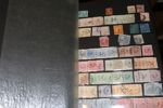 NEDERLÄNDERNA. Stort parti/samling i 10 tjocka insticksböcker klassiskt-semimodernt inkl en del bättre märken. Ofta många ex av varje märke så det är väldigt mycket material. 