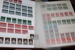 NEDERLÄNDERNA. Stort parti/samling i 10 tjocka insticksböcker klassiskt-semimodernt inkl en del bättre märken. Ofta många ex av varje märke så det är väldigt mycket material. 