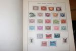 POLEN. Samling 1919-1963 i Schaubekalbum. Även Oberschlesien och Centrallitauen.
