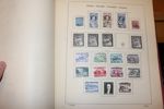 POLEN. Samling 1919-1963 i Schaubekalbum. Även Oberschlesien och Centrallitauen.