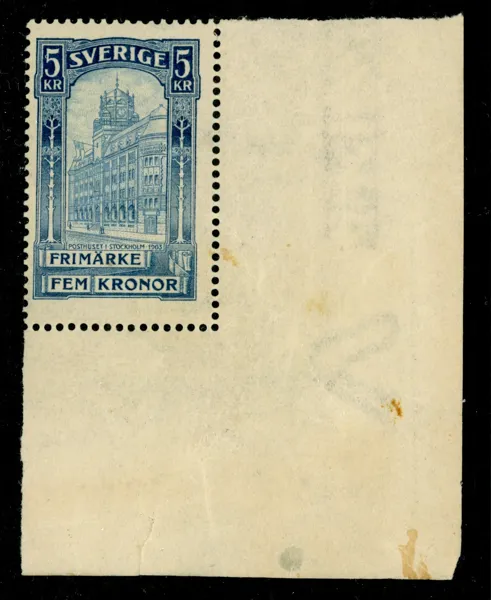 F65. Postfriskt ex med hörnmarginal. F 5000 kr