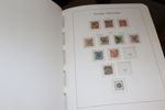 Parti i flyttlåda med två samlingar stämplat i förtrycksalbum inkl flera bättre märken från 1855 och framåt. Dessutom flera album xx material inkl häften och nominalvara (oräknat).