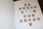 Parti i flyttlåda med två samlingar stämplat i förtrycksalbum inkl flera bättre märken från 1855 och framåt. Dessutom flera album xx material inkl häften och nominalvara (oräknat).