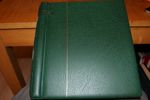 Bra samling Finland 1860-1992 i ett fräscht Leuchtturmalbum. Med en del bättre äldre utgåvor och välbesatt 1900-tal. Även sidor för ockuperade områden m.m. Bra värde!
