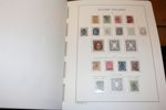 Bra samling Finland 1860-1992 i ett fräscht Leuchtturmalbum. Med en del bättre äldre utgåvor och välbesatt 1900-tal. Även sidor för ockuperade områden m.m. Bra värde!