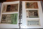 TYSKLAND. Album 122 sedlar 1910-20-tal inkl många från inflationstiden. Mest ordinarie sedlar men även några "notgeld". Blandad kvalitet från godtagbart till ovikt, men mest bra. 