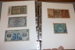 TYSKLAND. Album 122 sedlar 1910-20-tal inkl många från inflationstiden. Mest ordinarie sedlar men även några "notgeld". Blandad kvalitet från godtagbart till ovikt, men mest bra. 