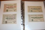 TYSKLAND. Album 122 sedlar 1910-20-tal inkl många från inflationstiden. Mest ordinarie sedlar men även några "notgeld". Blandad kvalitet från godtagbart till ovikt, men mest bra. 