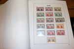 SPANIEN. Samling till 1979 i två DAVO-album med förtryck och fickor. Ojämnt besatt men inkl en del lite bättre utgåvor, blandat x/xx/stpl. Även Spanska Andorra, bl.a. nästan komplett xx 1972-2001.