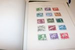 Blandat parti med bl.a. ringtyp t13 på blad med olika nyanser, lite 12 öre vapen, en enklare Nordensamling i Facitalbum, ett album bandmärken, och en färglikare Nordisk Filateli som dock ej är kpl.