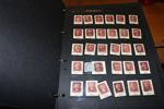 ENGLAND. Samling i vackert handgjord läderpärm, med några hundra penny reds med försök till plåtning, samt en del annat.
