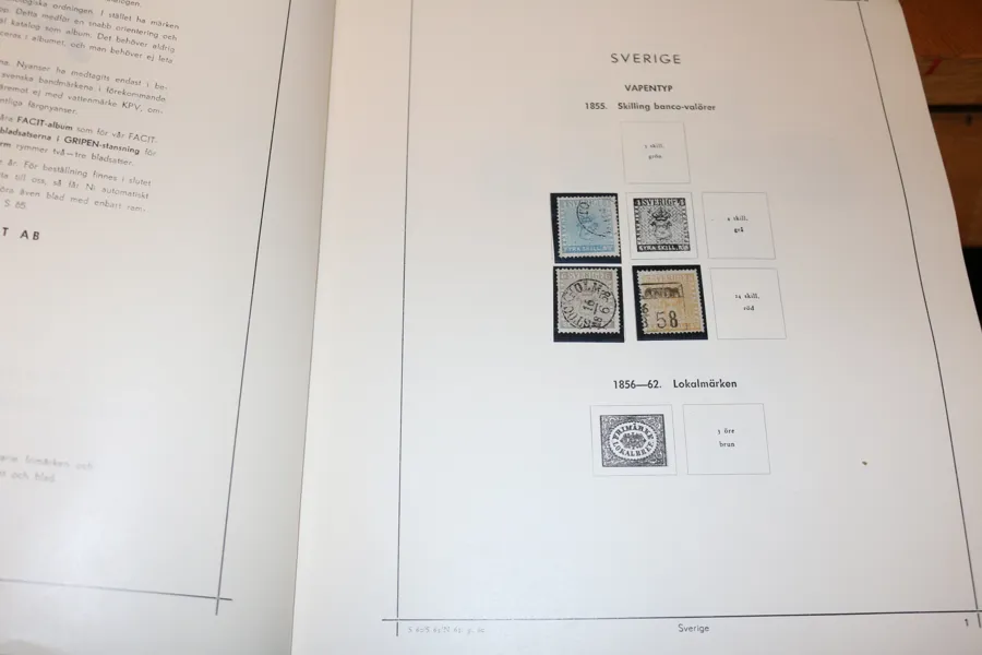 Samling i Facitalbum med 4, 6 och 8 sk bco i hyggliga exemplar (de två senare med attester, 6 sk obet def, 8 sk vht).