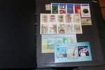 Visiralbum med en xx samling ca 2010-2024. Nom 12000 kr inkl många "brev". Även lite äldre märken och något stämplat.