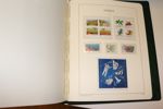 Fin samling till 2009 i tre Leuchtturmalbum med fickor, dock med lätt röklukt. Gles äldre del, mest värde i modernt xx i stort sett komplett från 1945-2009 med nominellt värde på ca 15000 kr. 