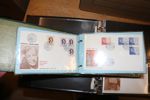 Låda sex album FDC mest 1960-80-tal, de flesta med vinjetter. Även ett album Danmark och något Färöarna.