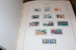 Trevlig samling 1855-2000 i två Leuchtturmalbum med fickor.