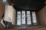 Flyttlåda som innehåller: stämplad samling 4 sk bco, kpl vapentyp öre, en del ringtyp, en del bättre ostämplat medaljong, band, kpl Kongress och Förening m.m.