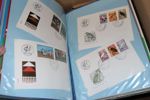 VÄRLDEN. FDC och några andra brev i fem album. Grönland, Färöarna, Norge, Island inkl bättre. Dessutom två album blandade länder med flera intressanta, bl.a. fyra FDC/brev från TANNU TUVA 1930-tal.