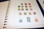 Mycket omfattande samling till 1992 i fyra KABE-album. Inleds med original 4 sk bco med variant "PYRA", 8 sk bco i eftertryck E2 (rep hörn) i lyxcentrering. Båda dessa utan gummi. 