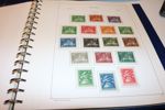 Mycket omfattande samling till 1992 i fyra KABE-album. Inleds med original 4 sk bco med variant "PYRA", 8 sk bco i eftertryck E2 (rep hörn) i lyxcentrering. Båda dessa utan gummi. 