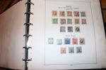 Trevlig samling med fina 4+8 skilling, en del fintandade aur-valörer, bättre kungamärken, zeppelin, luftpost 1934 etc. Även två sidor välgörenhetsmärken "caritas". Samlat till 1999.