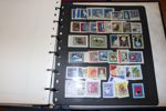Trevlig samling med fina 4+8 skilling, en del fintandade aur-valörer, bättre kungamärken, zeppelin, luftpost 1934 etc. Även två sidor välgörenhetsmärken "caritas". Samlat till 1999.