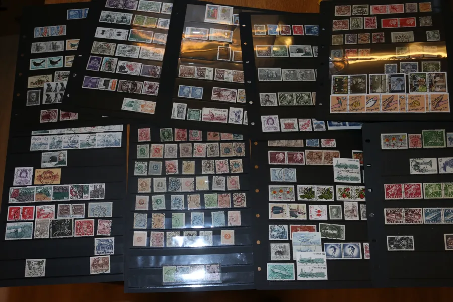 Parti blandat på 27 blad, mest tonvikt på hyfsade stämplar inkl en del prakt men även några bättre märken som F344BB och 440BB, båda stämplade i rätt tid.