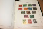 Samling 1855-1999 i fem Leuchtturmalbum. Med många bättre märken och serier, BC-par m.m. På det modernare avsnittet märks många vackert stämplade märken. Värt att titta närmare på!