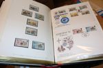 ENGLAND, IRLAND, KANALÖARNA. Parti 6 album i låda, mest stämplat vilket i Kanalöarnas fall kan tyckas mer intressant. Mest billiga frimärken men mycket material och intressant samlingsområde.
