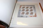 RYSSLAND/SOVJET. Låda med tre album; 1962-69 (Mi €750), 1992-2002 (€750), helark 1992-96 (€240). Även plastficka xx ej räknat. Mycket material!