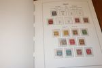 Fin samling Island 1873-1989 i ett Leuchtturmalbum med en del extrasidor.