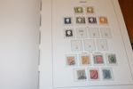 Fin samling Island 1873-1989 i ett Leuchtturmalbum med en del extrasidor.