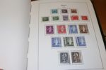 Fin samling Island 1873-1989 i ett Leuchtturmalbum med en del extrasidor.