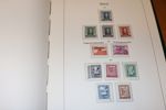 Fin samling Island 1873-1989 i ett Leuchtturmalbum med en del extrasidor.