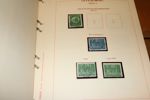 Estett-album med en mest stpl samling 4+8 sk bco till 1949. Innehåller många bättre märken t.ex. två ex 3 öre lejon typ 1 (F14A), vapen och ringtyp och Oscar med nyanser och en del stämplar. 