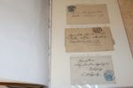 Estett-album med en mest stpl samling 4+8 sk bco till 1949. Innehåller många bättre märken t.ex. två ex 3 öre lejon typ 1 (F14A), vapen och ringtyp och Oscar med nyanser och en del stämplar. 