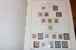 Samling till början på 2000-talet i ett album, med flera bättre märken. Bl.a. 2+4+8 skilding utan gummi, def 16 sk. Flera aur-ovaler inkl några bättre valörer, hyfsat 1900-tal men oftast utan det dyra